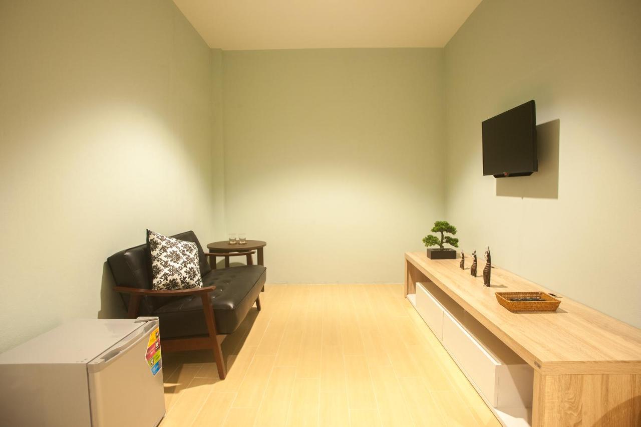 Hostal Baan Ploy In (adults Only)