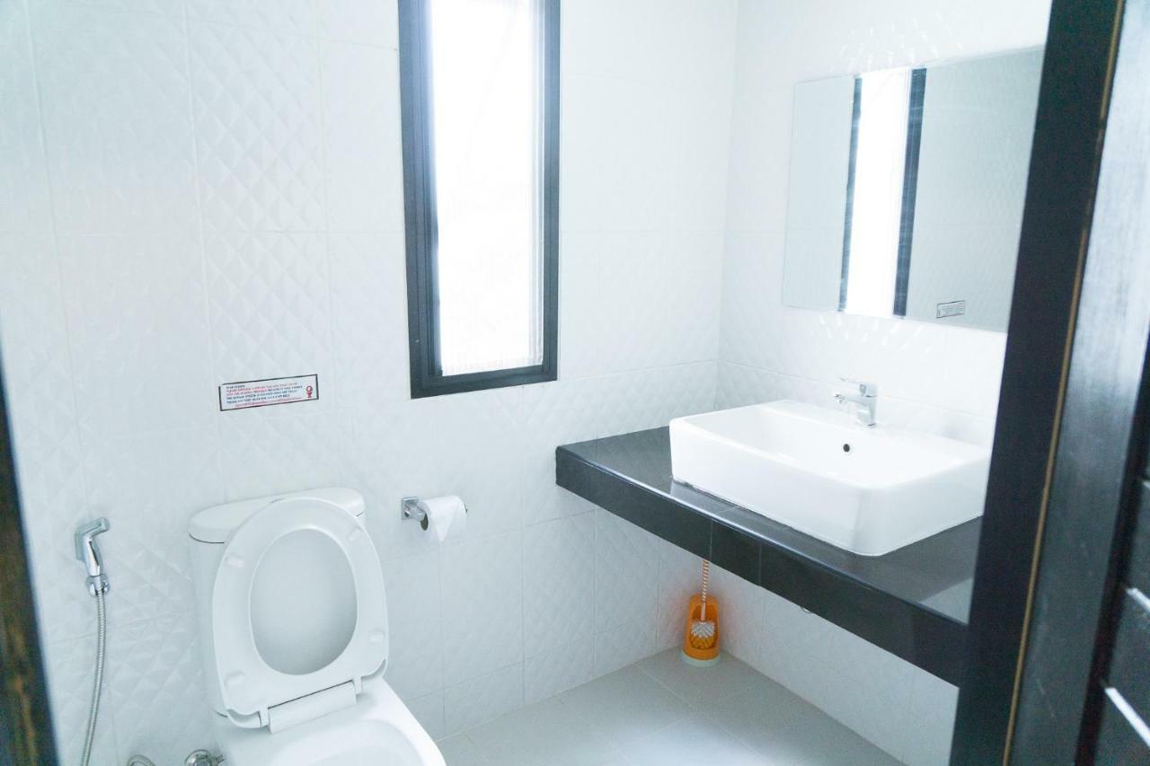 Hostal Baan Ploy In (adults Only) *